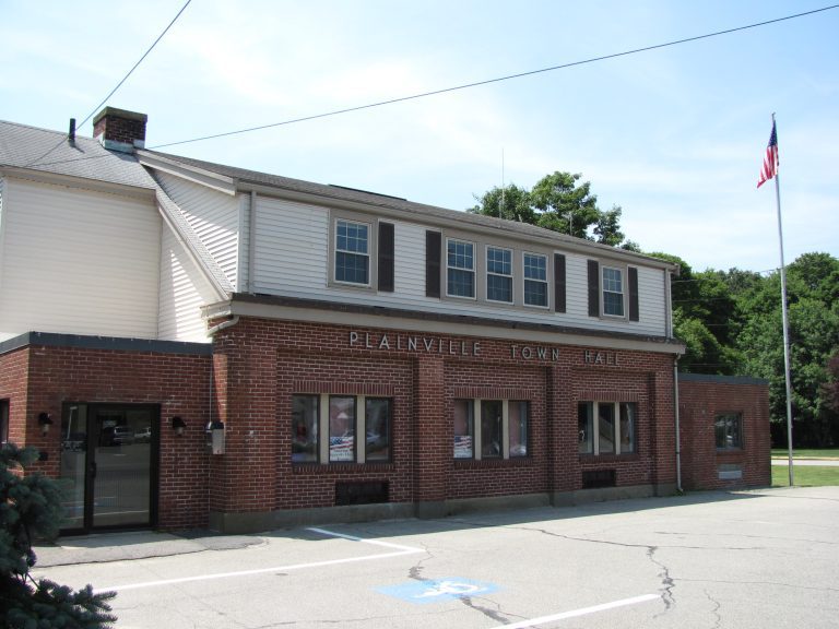 Tree & Shrub Care Plainville, MA